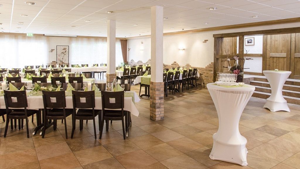 Das Hotel Restaurant Schweinsberg bietet verschiedene Säle an, in denen gefeiert werden kann. von Hotel Restaurant Schweinsberg