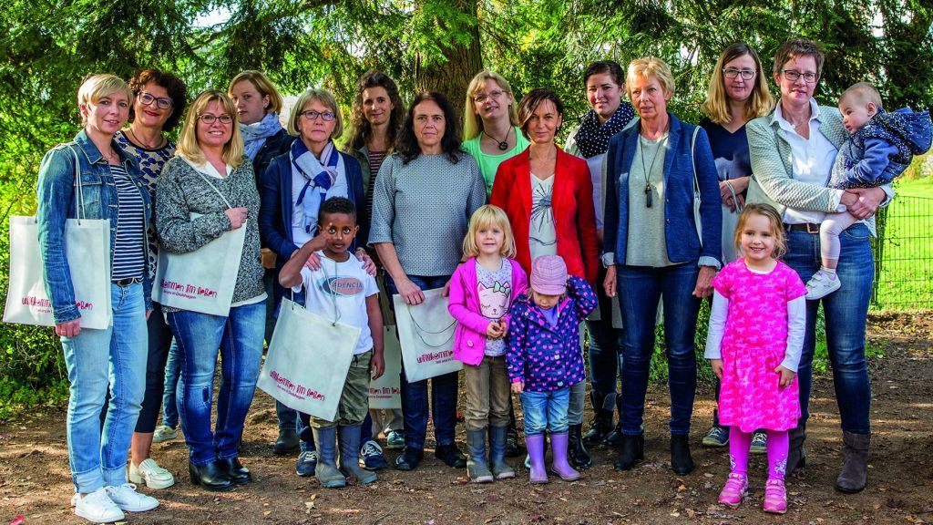 15 Frauen gehören nun zum Team der Baby-Begrüßerinnen in Drolshagen. von Stadt Drolshagen