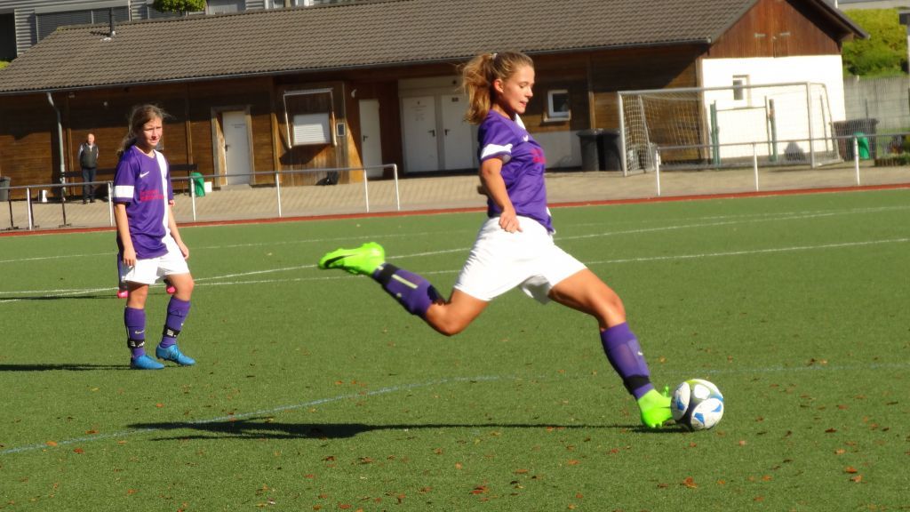 Hoffnungsträgerin ist Antonia Stahlhacke vom SC Drolshagen. Sie erzielte 27 Bezirksliga Tore in neun Spielen für die B-Juniorinnen. von privat