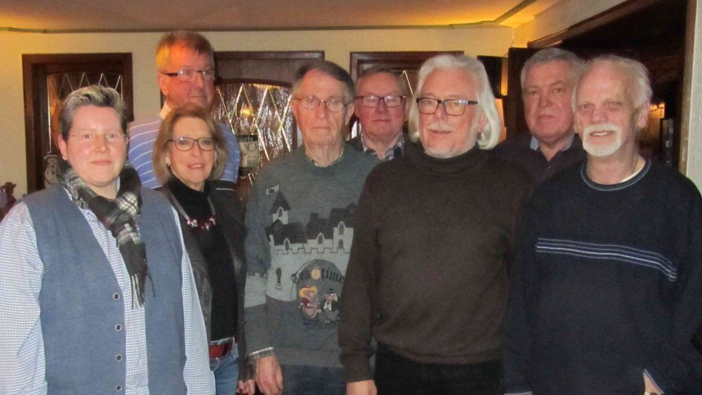 Der Vorstand des Bürgerbusvereins Wenden: (von links) Diana Zeppenfeldt, Hella Pelz, Wolfgang Wendel, Rudi Boden, Gerd Müller, Gerhard Pelz, Rudi Bongers und Detlef Brandt. von privat