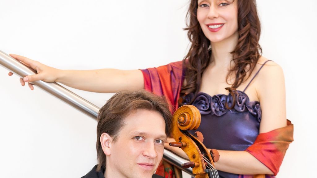 Das Karlsruher Konzert-Duo tritt im Ratssaal in Wenden auf. von ONUK