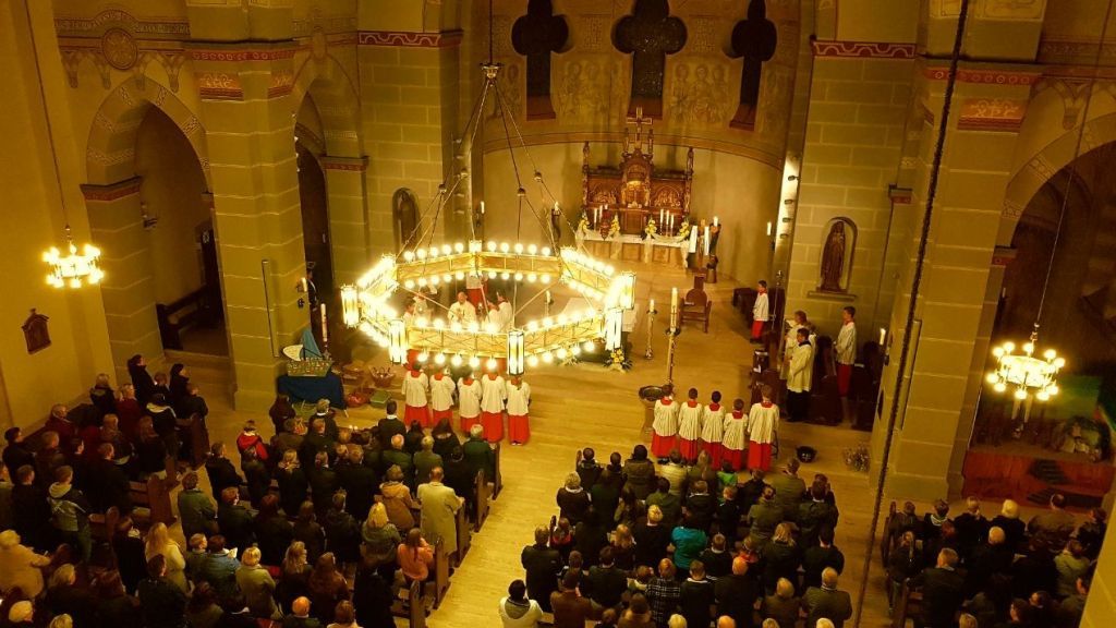 Die Osternachtsfeier 2017 der St. Antonius Gemeinde Heggen. von privat