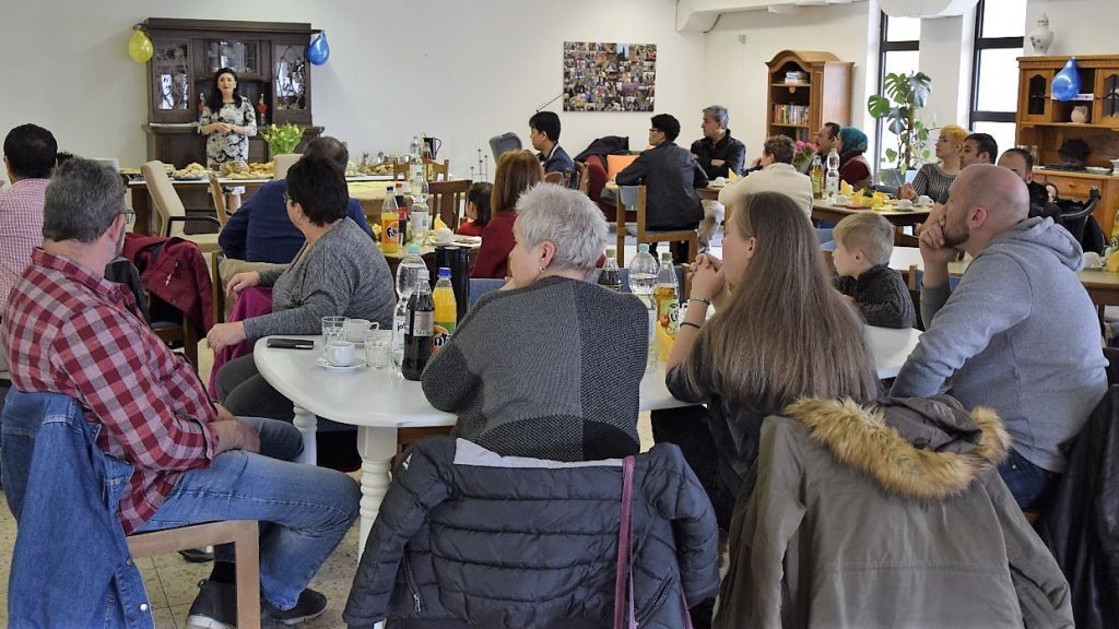 Viele Besucher nahmen am Frühlingsfest Newrouz in Attendorn teil. von privat