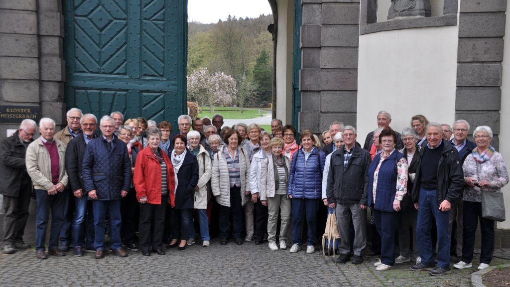 50 Attendorner nahmen am ersten Tagesausflug in diesem Jahr der Senioren-Union der Hansestadt an den Rhein teil. von Karl-Hermann Ernst