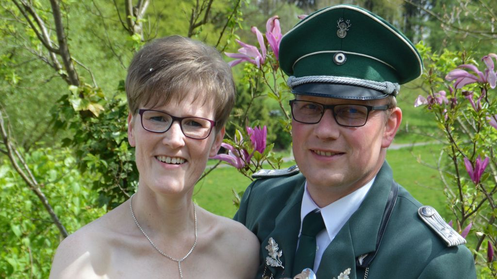 Das amtierende Königspaar Frank und Sabine Wolfschläger des Heimatschutzvereins Neger. von privat
