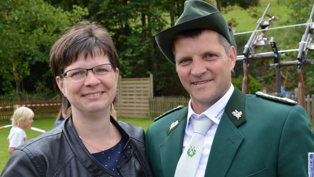 Das neue Königspaar in Serkenrode: Vicky und Christian König von Barbara Sander-Graetz