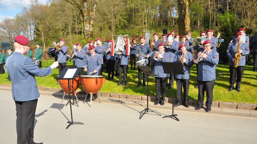 Der Musikverein Oberhundem-Rinsecke spielt bei der Messe am Sonntag. von Ina Hoffmann