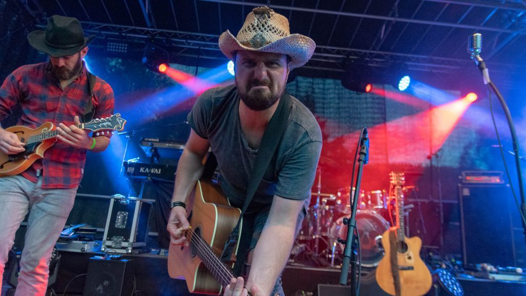 „Mandowar“ sorgten für Begeisterung beim Wiesenrock. von s: Nils Dinkel