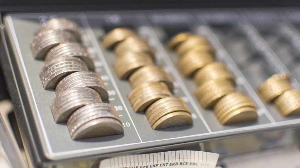 50.000 Euro und damit den Hauptgewinn hat eine Kundin der Sparkasse Finnentrop jetzt gewonnen. von Symbol Nils Dinkel