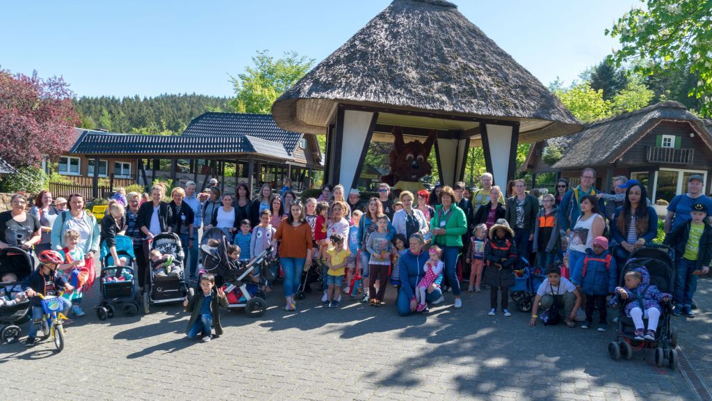 Ein tolles Erlebnis 2018: Die Mutter-Kind-Hilfe hatte alleinerziehende Mütter und Väter mit ihren Kindern in den Panorama Park eingeladen. von Nils Dinkel