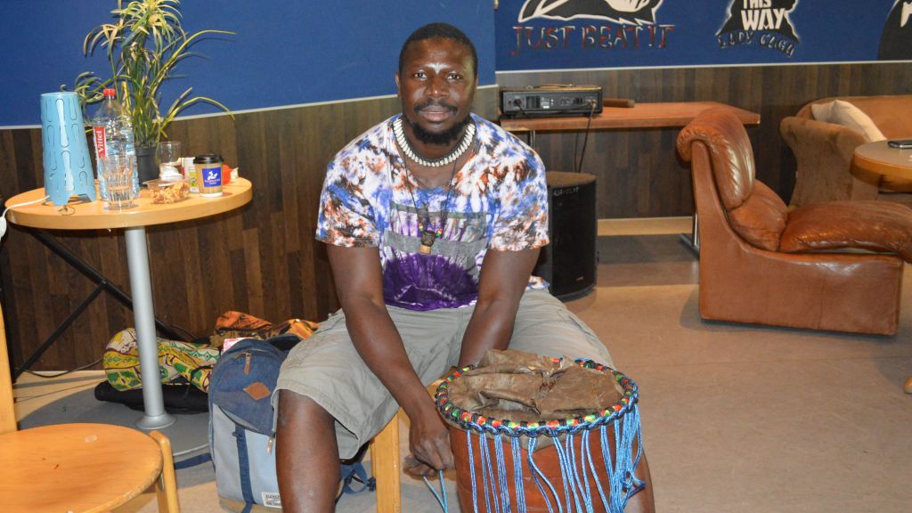 Das Lorenz-Jeager-Haus bietet einen Trommelworkshop an. von privat