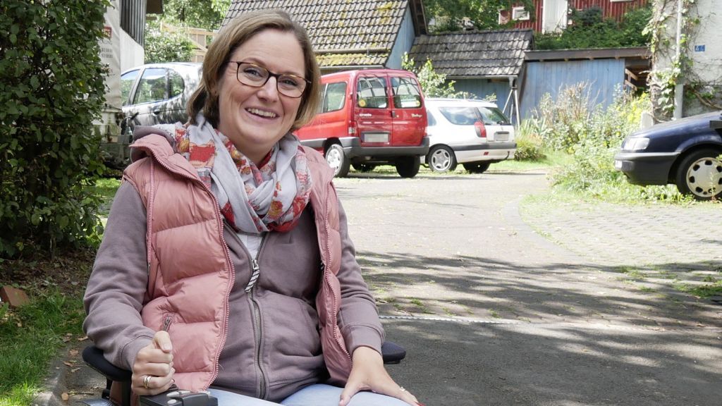 Nina Hoffmann aus Halbhusten arrangiert sich mit dem Leben im Rollstuhl. von privat