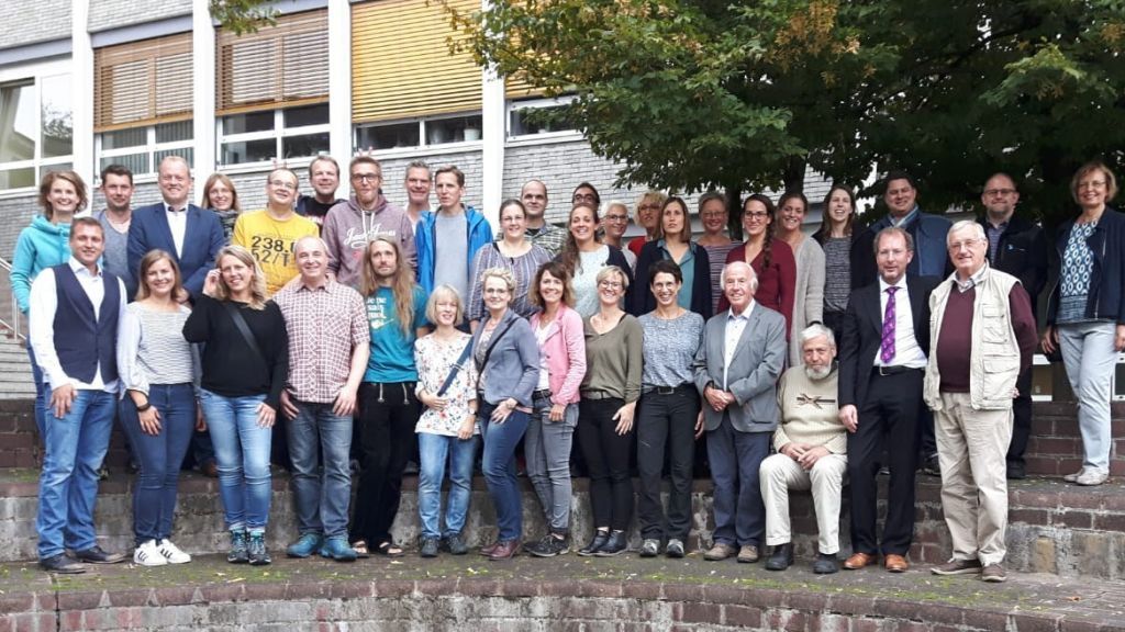 Der Abiturjahrgang 1993 hat sich jetzt am Gymnasium der Stadt Lennestadt getroffen, um gemeinsam das kleine Jubiläum zu feiern. von privat