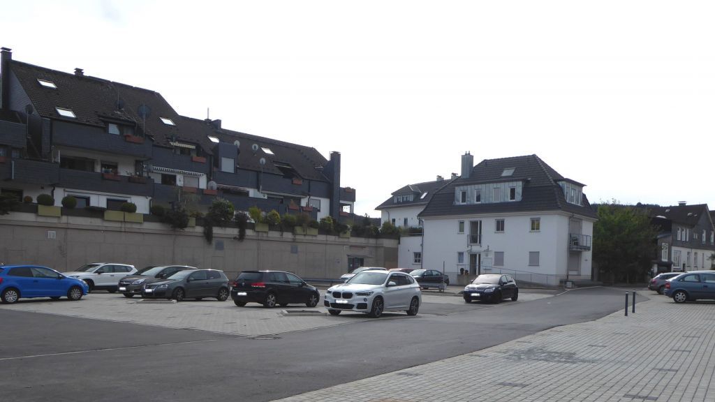 Früher als geplant stehen ab sofort auf dem Parkplatz am Kölner Tor in der Attendorner Innenstadt wieder 58 Parkplätze zur Verfügung. von privat