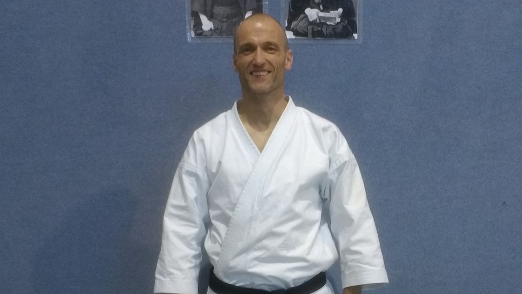 Rony Brüser vom Karateverein Shotokan Wenden hat die Prüfung zum 1. Dan bestanden. von privat