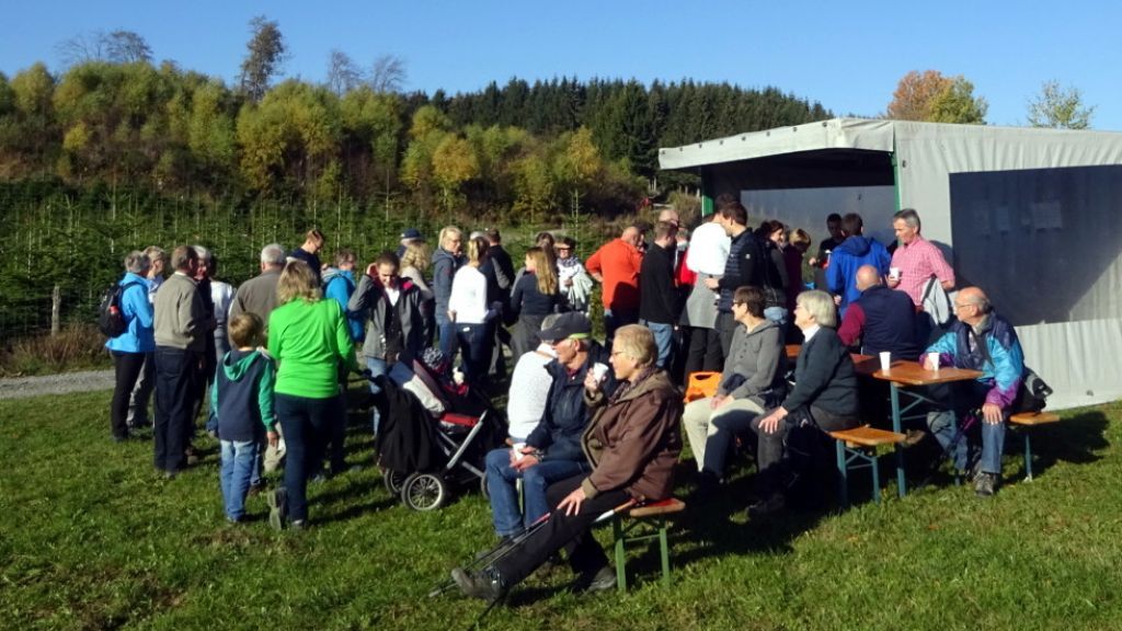 An drei Raststellen konnten die Wanderer Kraft für die nächsten Kilometer sammeln. von privat