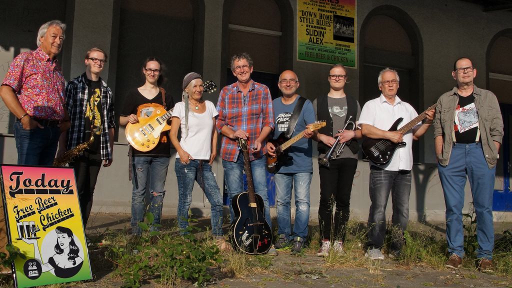 Bues hautnah gibt es am Freitag, 16. November, im Kulturgut Schrabben Hof mit der „Slidin' Alex and the Downhome Bluesband“. von privat