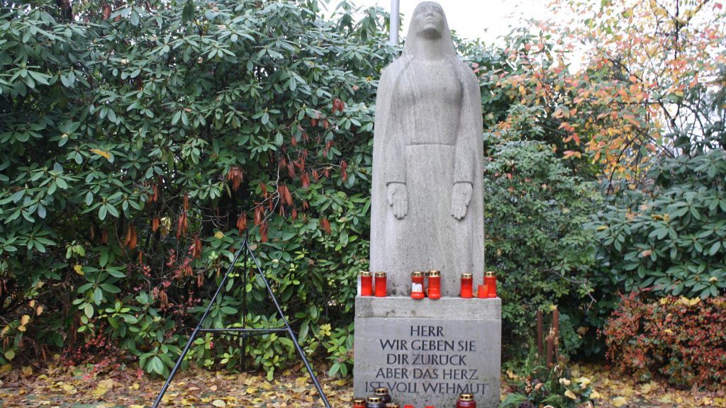 Die Gedenkfeier findet am Friedhof an der Windhauser Straße statt. von Hansestadt Attendorn