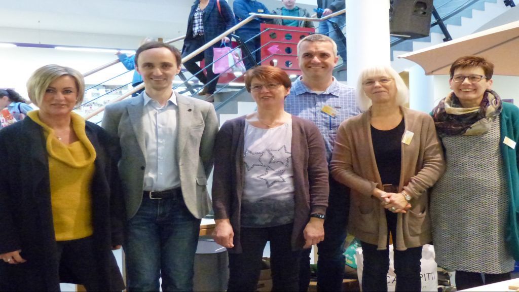 Die Organisatoren des Gebrauchtspielzeugmarktes (von links): Tanja Harbecke, Daniel Kalbfleisch, Ute Ochsenfeld, Bernd Brieden, Ulrike Führer und Gaby Kordes. von privat