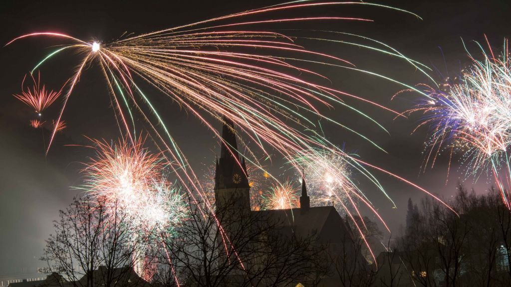 Laut und farbenfroh wurde das neue Jahr 2019 begrüßt: Wir wünschen unseren Lesern nur das Beste für die kommenden zwölf Monate! von Archiv Nils Dinkel