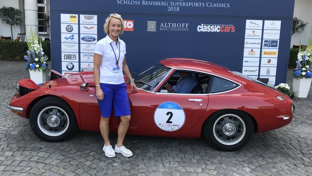 Isolde Holderied bei der Schloss Bensberg Supersports Classic mit einem Toyota 2000 GT Baujahr 1968 von privat