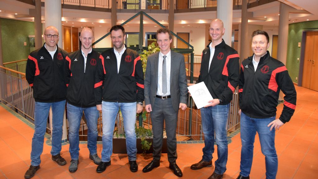 (von links): Rony Brüser, Michael Kinkel, Michael Eichert, Bürgermeister Bernd Clemens, Andreas Quast und Markus Krüger. von Gemeinde Wenden, Rupert Wurm