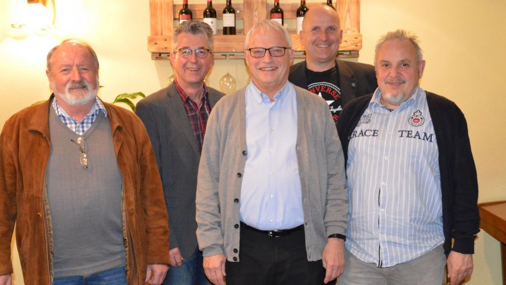 Der Vorstand der CDU Ortsunion Finnentrop (von links): Günter Schneider, Ralf Paul Beckmann, Paul Bischoff, Dirk Leibe und Andreas Hasenau. von Barbara Sander-Graetz