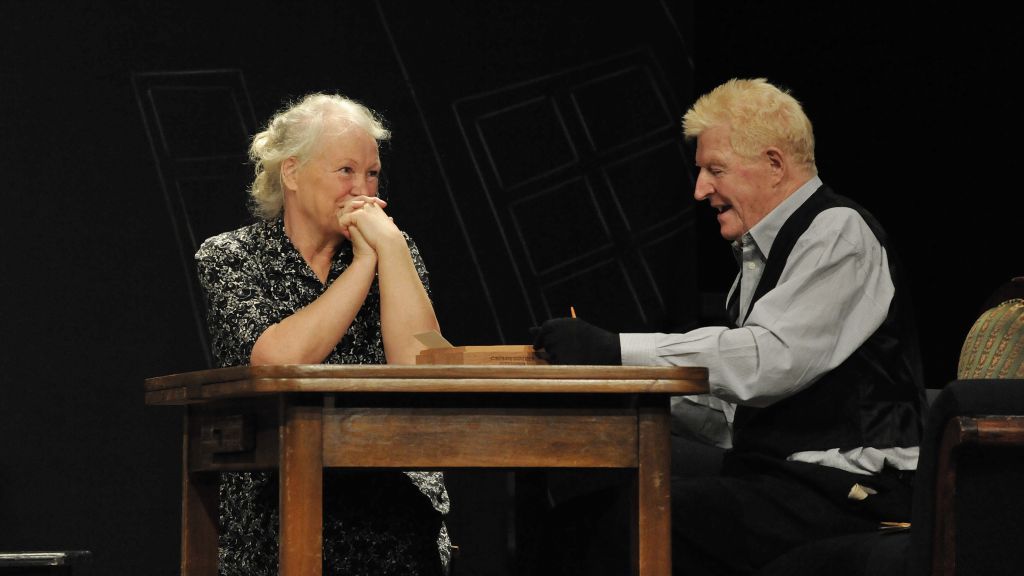 Hellena Büttner und Peter Bause sind das Ehepaar Quangel im Theaterstück. von Jürgen Frahm