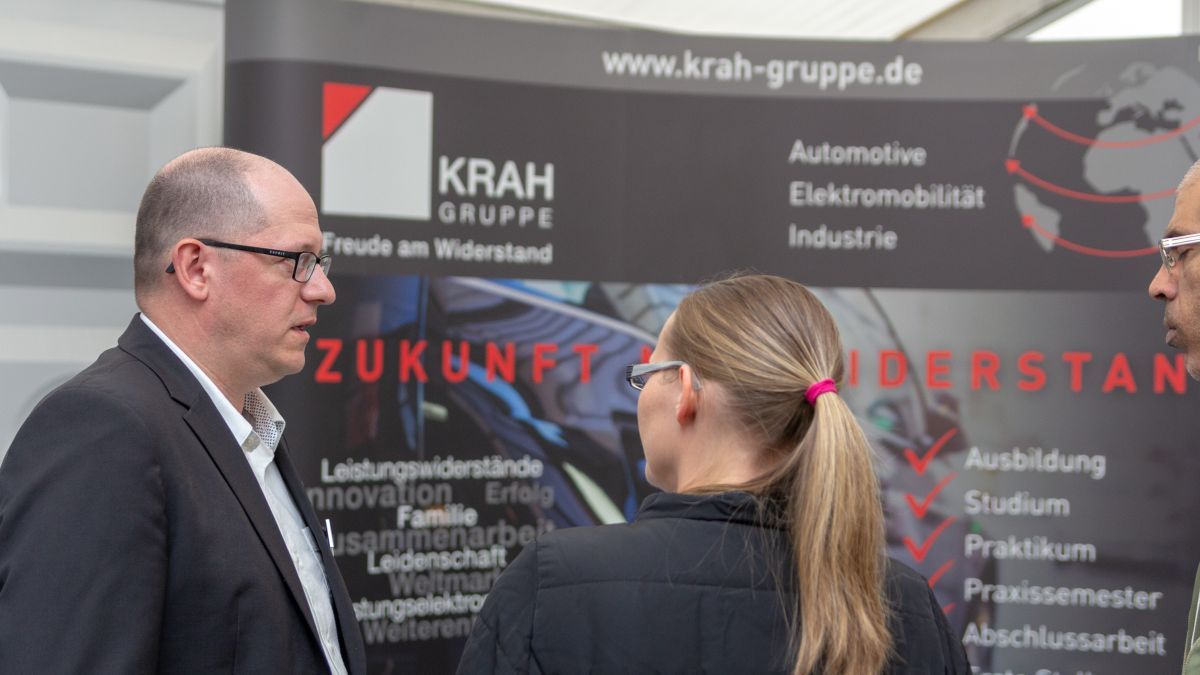 Die KRAH Unternehmensgruppe zeigte sich bei der Berufsmesse in Olpe. von Nils Dinkel
