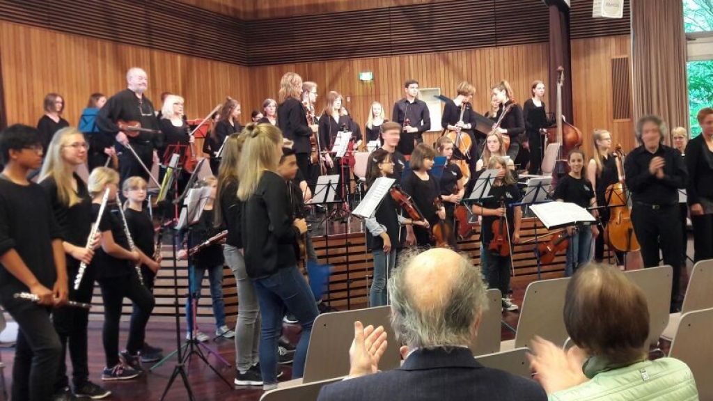 Die Orchester „Concerto“ und „Concertino“ gestalten ein gemeinsames Konzert. von privat