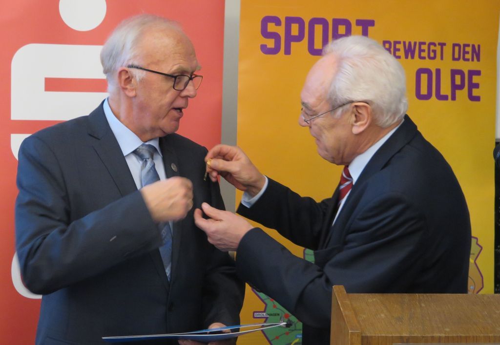  von Wolfgang Schneider