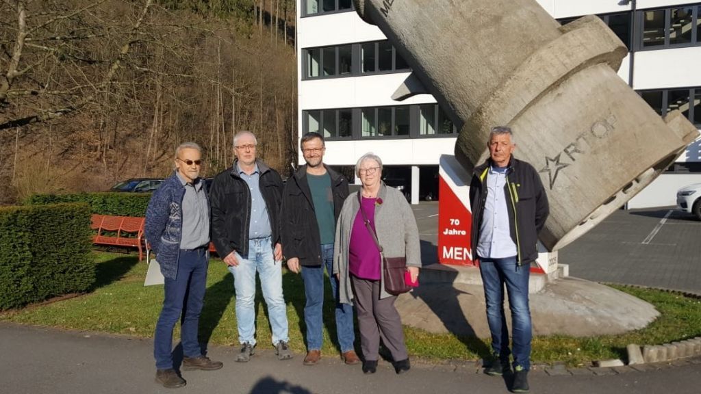 Die Mitglieder der Ratsfraktion B‘90/Die Grünen besuchten die Firma Mennekes. von privat