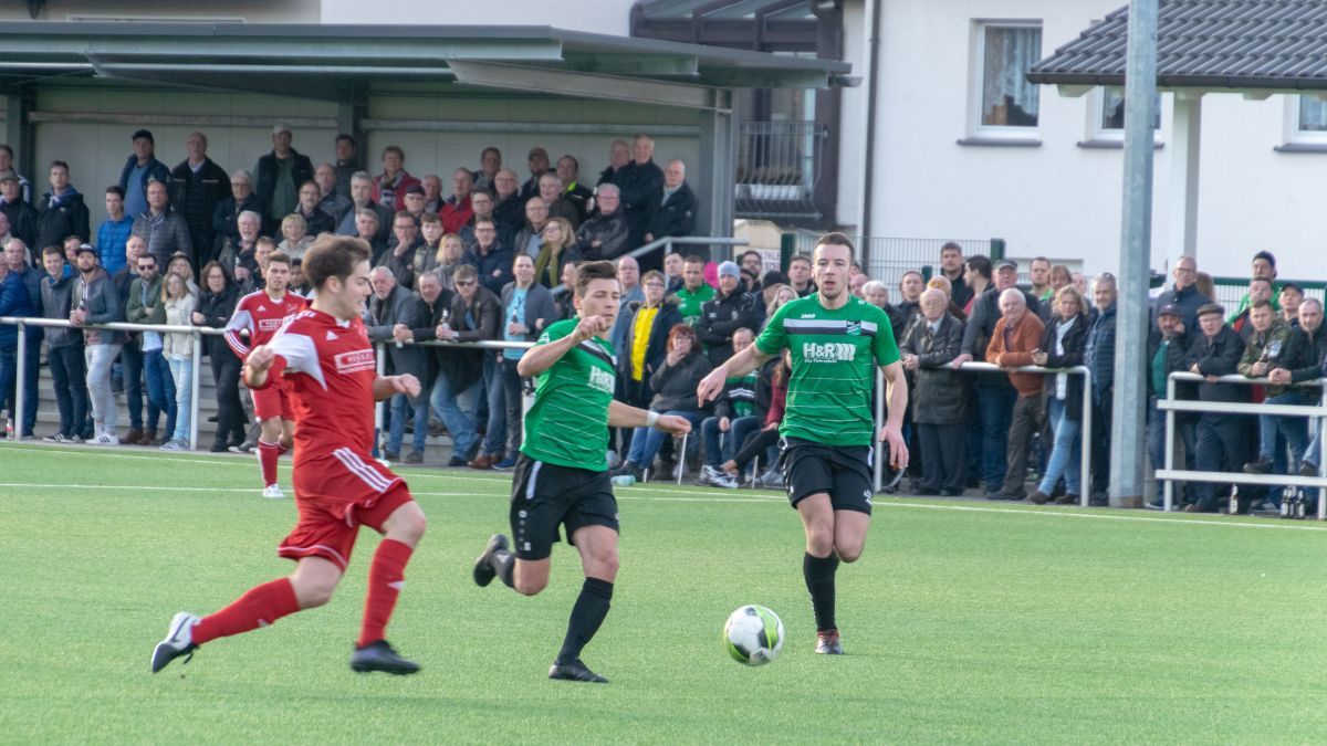  von Symbol Nils Dinkel