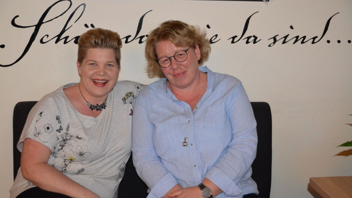 Kerstin Mosch (links) und Uta Deitenberg wurden einstimmig wiedergewählt. von Barbara Sander-Graetz