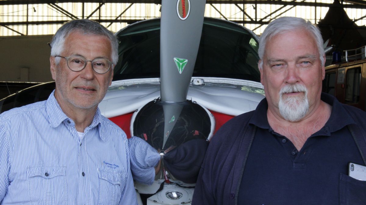 Uwe Behrendt (links) und Manfred Gante sind siet 50 Jahren über den Wolken unterwegs. von privat