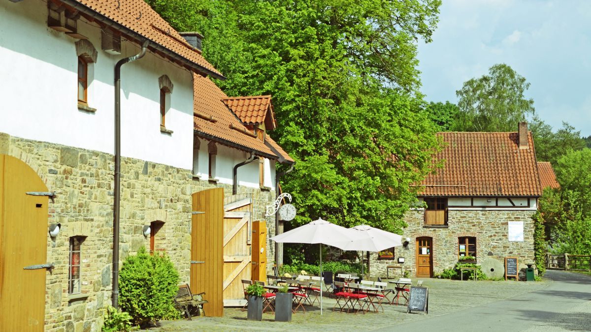 Die Heesfelder Mühle in Halver – immer einen Ausflug wert. von Rüdiger Rohrmann