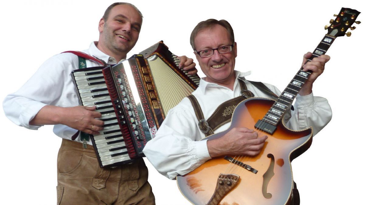 Das Duo „Die Gassenhauer“ waren in Sachen Volksmusik unterwegs. von privat