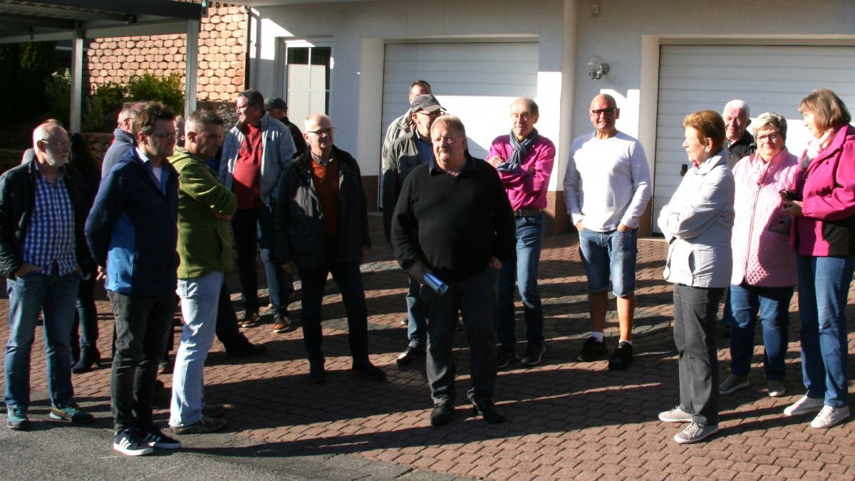 Vor Ort im Maar in Elspe kamen die Mitglieder der SPD-Fraktion ins Gespräch mit den Anliegern. von privat