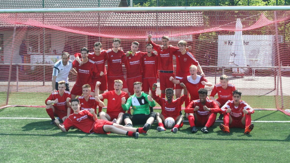 Die erfolgreiche B-Jugend-Mannschaft des FC Lennestadt. von FC Lennestadt