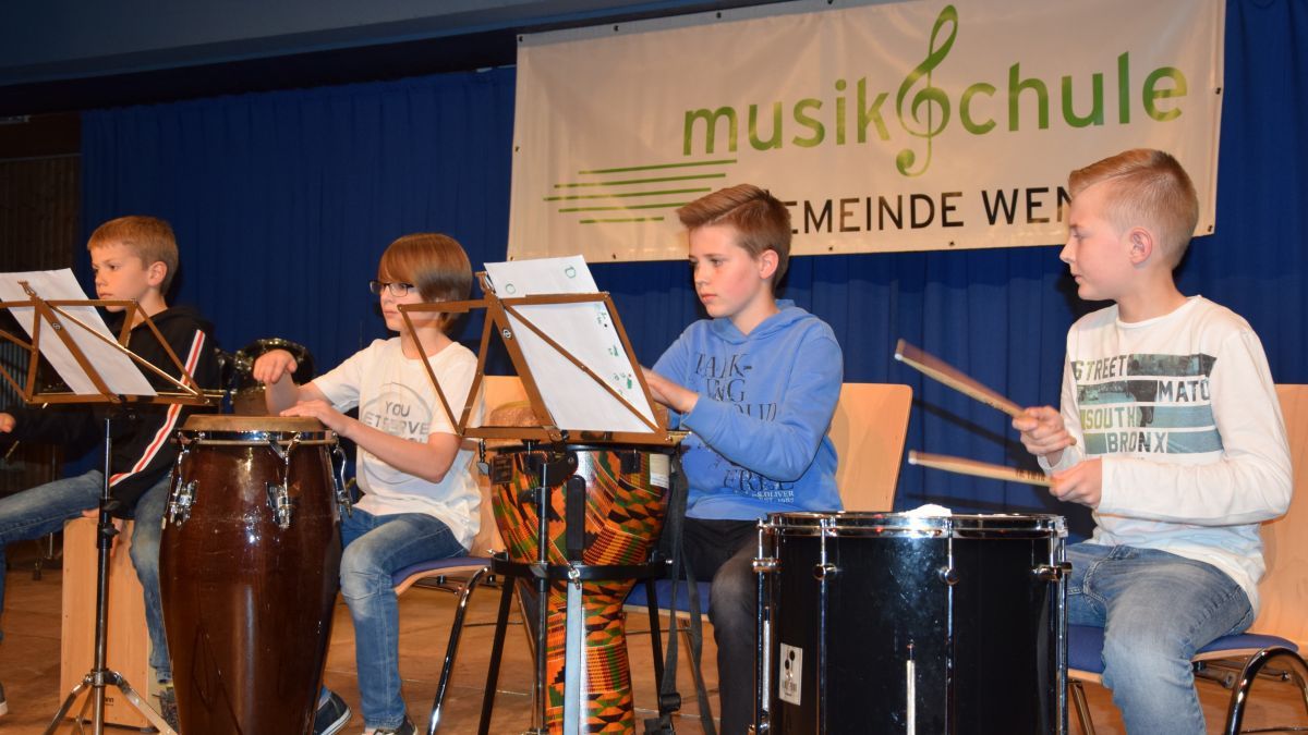 Viele Ensembles, aber auch Solisten zeigten beim Konzert der Musikschule Wenden, was sie in den vergangenen Monaten gelernt haben. von privat