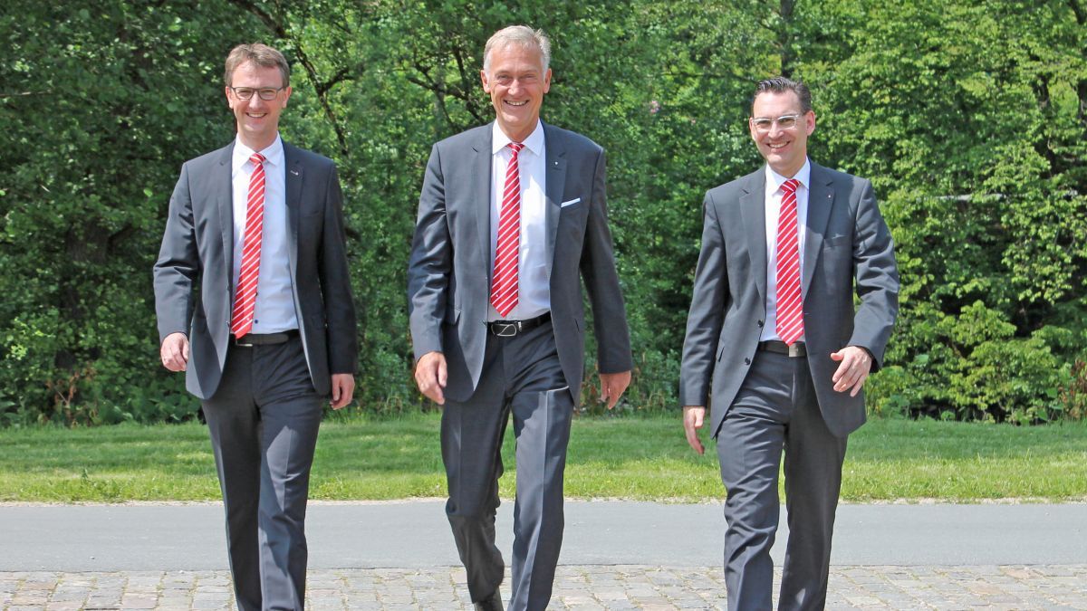 Der Vorstand der Sparkasse Mitten im Sauerland: Peter Vogt, Peter Schulte und Frank Nennstiel (von links). von privat