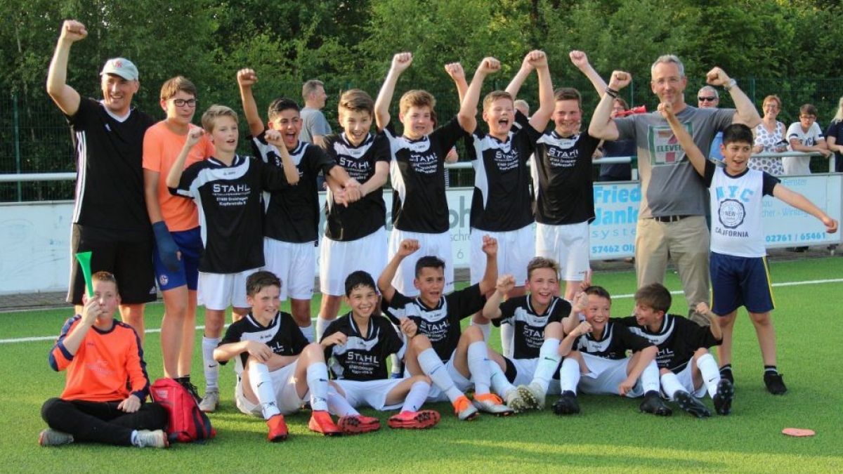 D-Junioren Mannschaft der SG L.O.K. ist in die Bezirksliga aufgestiegen. von privat