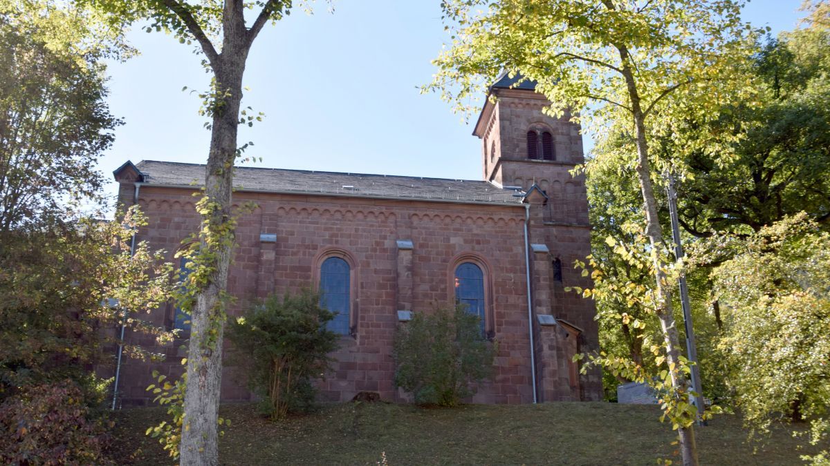 Die evangelische Kirche in Altenhundem. von LokalPlus
