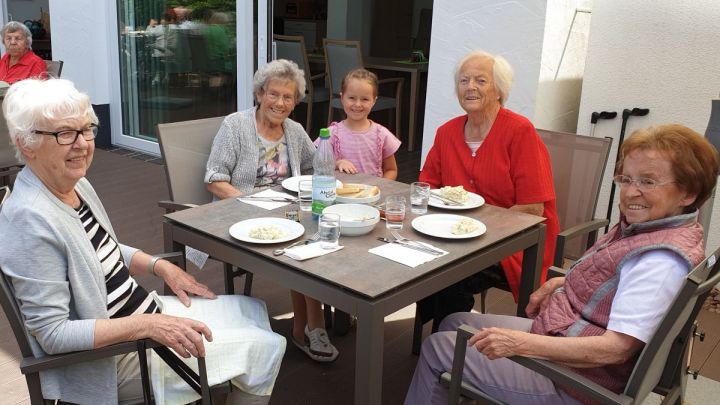 gute-stimmung-in-der-caritas-tagespflege