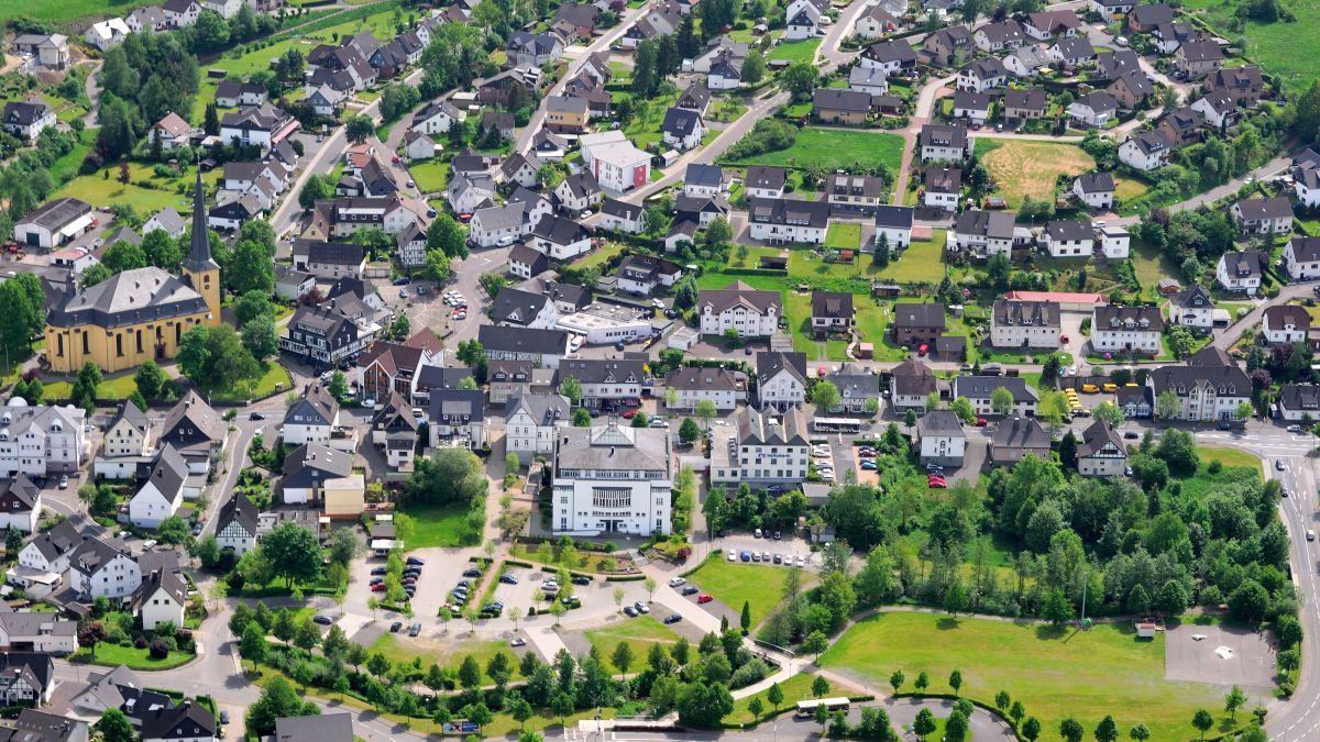 Die Gemeinde Wenden - hier der Zentralort - hat sich in den vergangenen 50 Jahren sehr positiv entwickelt. von Gemeinde Wenden