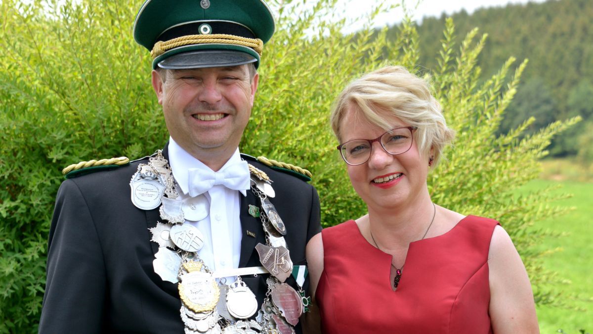 Ihre Amtszeit endet am Samstag: Königspaar Jörg und Bettina Knifke. von privat