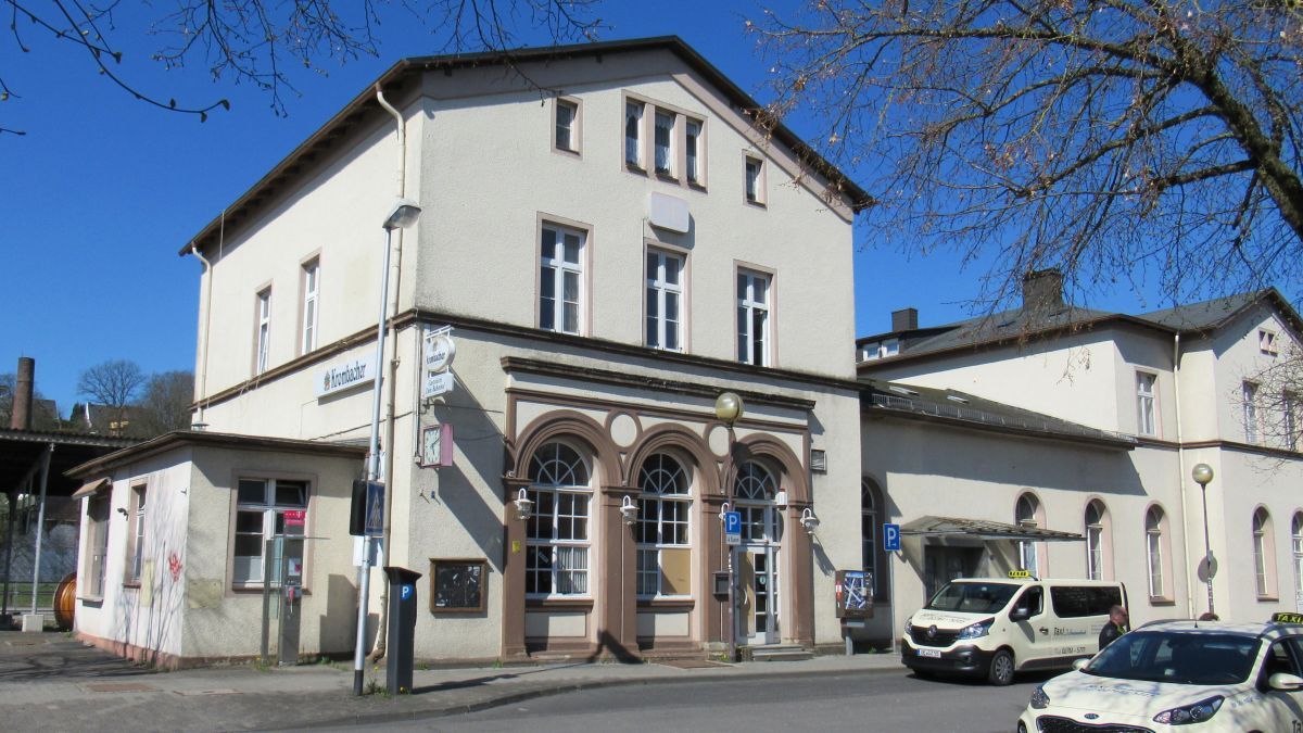 Das ehemalige Empfangsgebäude am früheren Olper Bahnhof kann am 14. September besichtigt werden. von Stadt Olpe