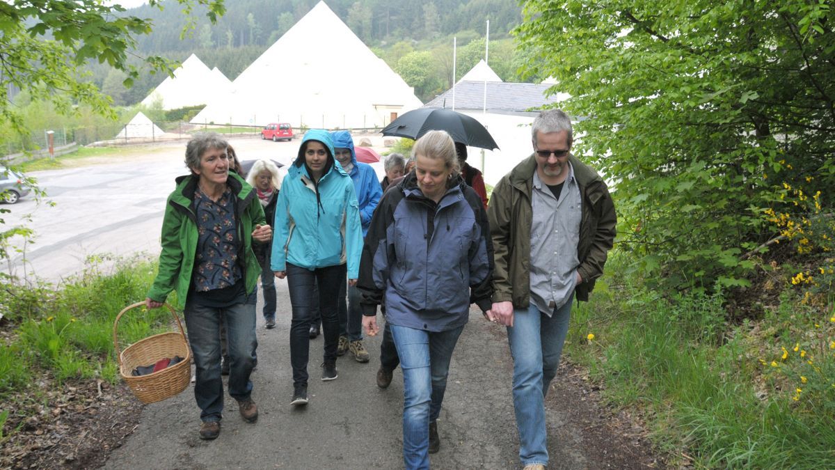 Eine Wanderung durch die Meggener Natur mit Waldpädagogin Anita Jung wird am 8. September angeboten. von privat