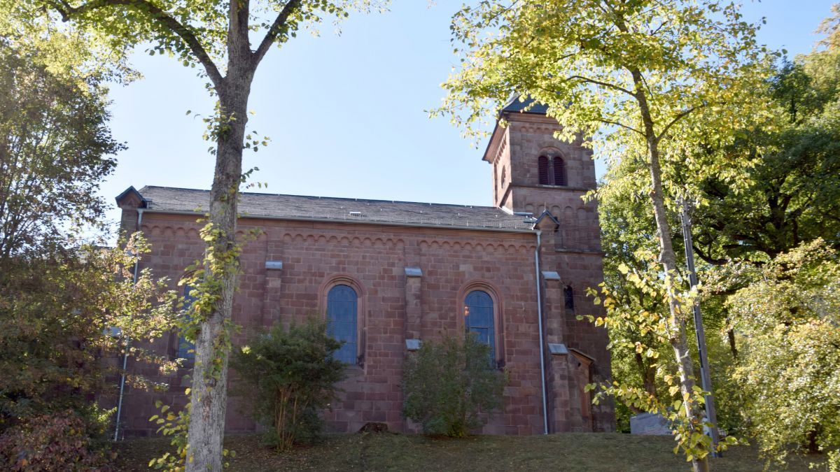 Das AKtief-Team der Ev. Kirchengemeinde Lennestadt-Kirchhundem lädt zu einem Mitmach-Gottesdienst ein. von LokalPlus