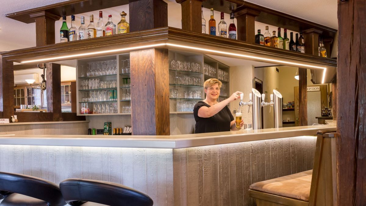 Das Restaurant-Hotel Gasthof Steinhoff in Schönholthausen bietet die optimale Möglichkeit, um eine Hochzeit zu feiern. von Gasthof Steinhoff